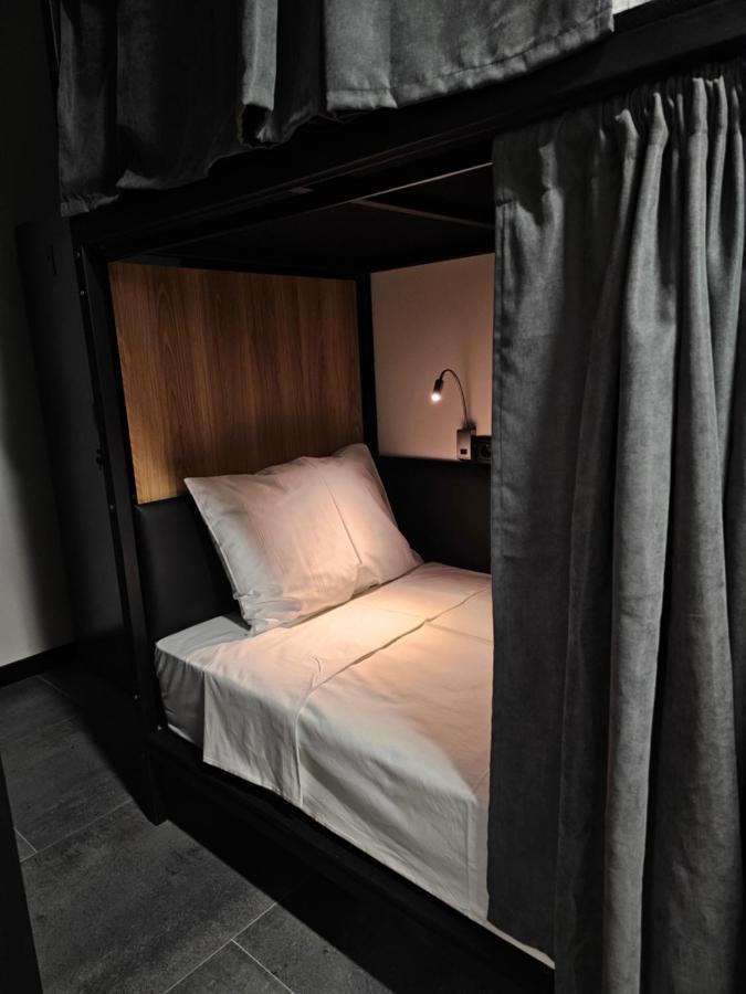 Orion Hostel Erévan Extérieur photo