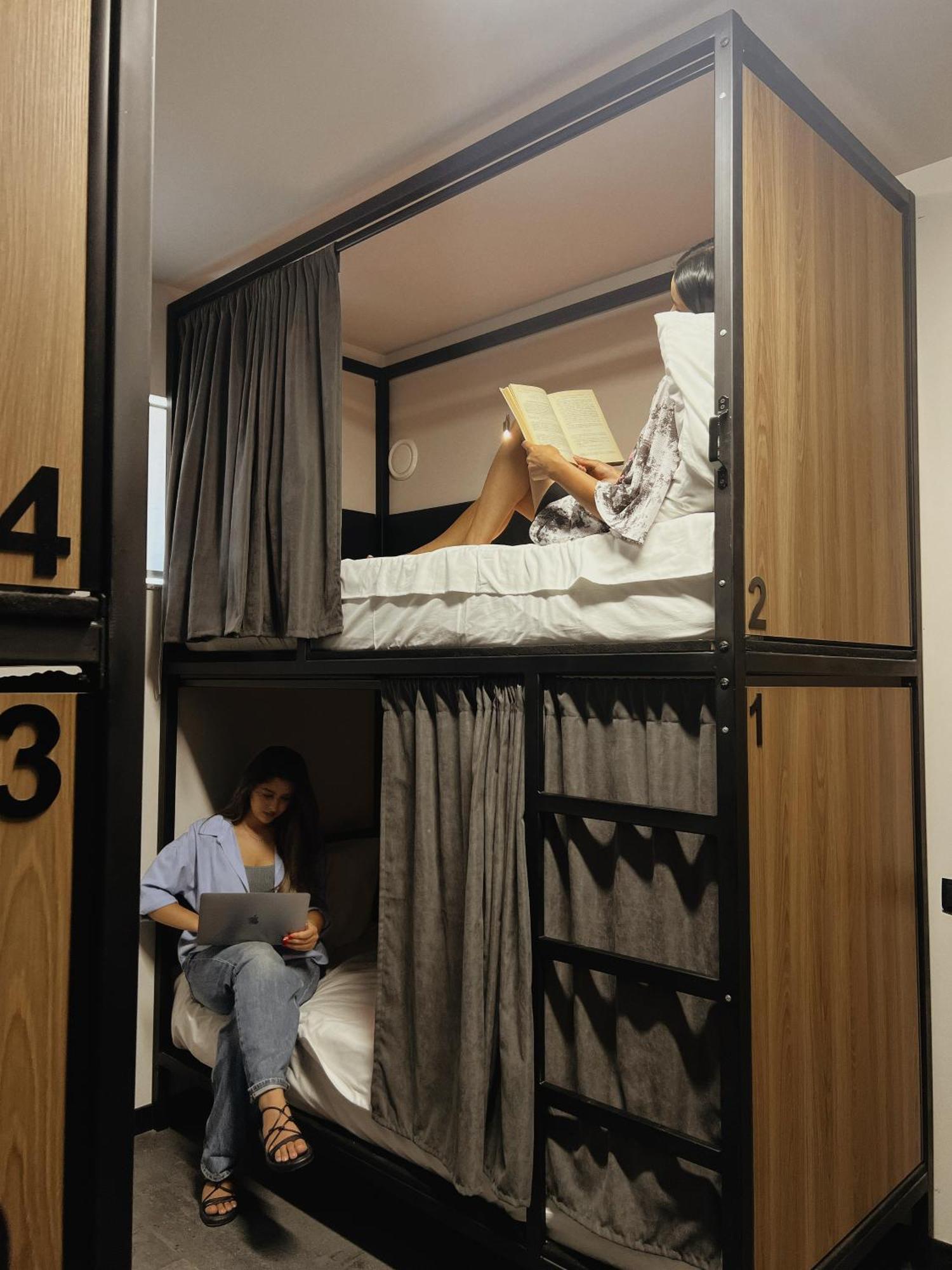 Orion Hostel Erévan Extérieur photo